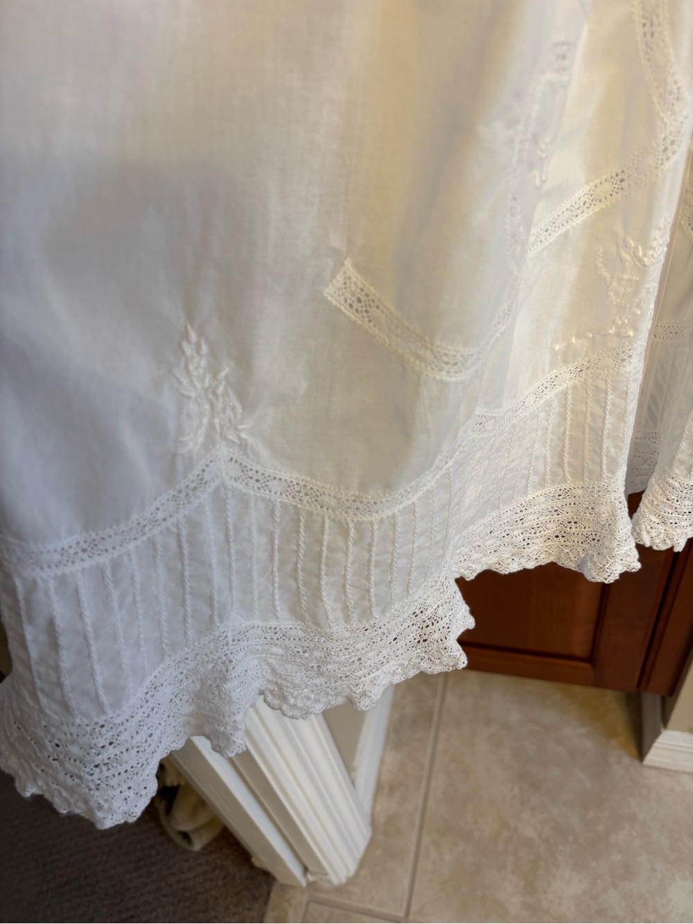 Christening gown - Picture 5 of 12